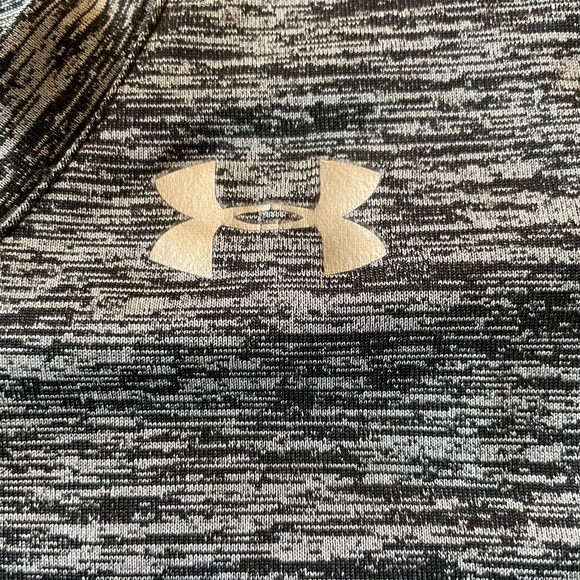 Women’s Under Armour Dri-Fit t-shirt. Size Small - Picture 3 of 3